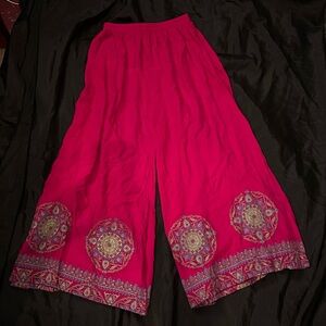 Adorable Hot Pink Wide Leg Mandala Slacks- Ladies  Petite Sz S